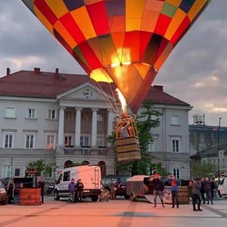 Pensjonat Widok Rynek -Parking Kielce Exterior foto
