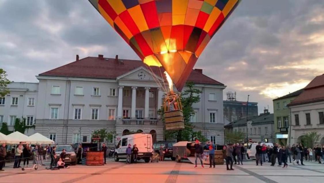 Pensjonat Widok Rynek -Parking Kielce Exterior foto